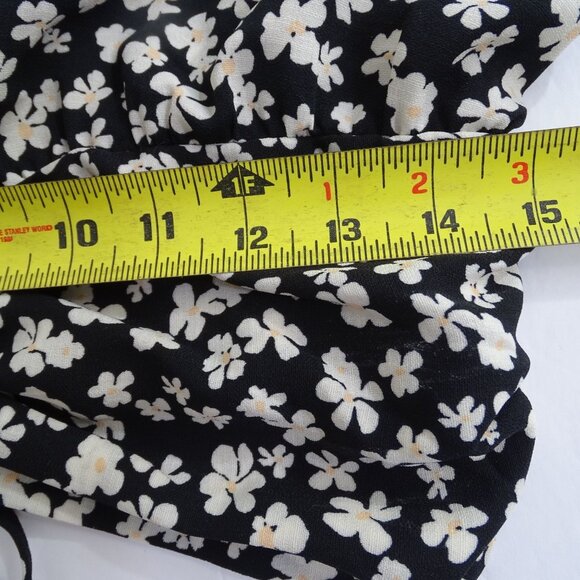 H&M Black Floral Crop Top Long Sleeve V-Neck Drawstring Hem Blouse Women Size M - Picture 9 of 12